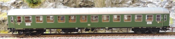 Märklin 43920.003 Schnellzugwagen 2.Klasse DB mit 10x Preiser Figuren - Sonderauflage