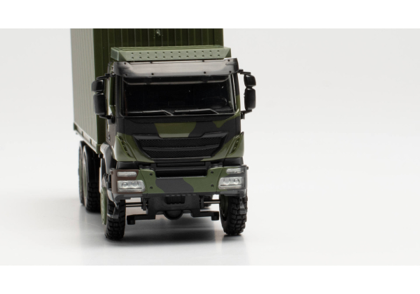 Herpa 746793 Iveco Trakker 6x6 mit 20 ft. Container Flecktarndesign "Bundeswehr"