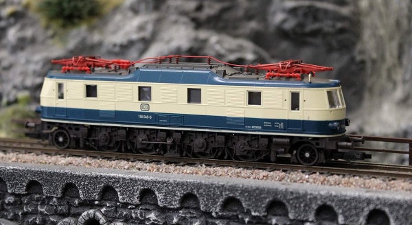 Tillig 02461 Elektrolokomotive BR 118 der DB