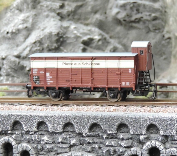 Piko  47762 Gedeckter Güterwagen G02 -Plaste aus Schkopau- DR