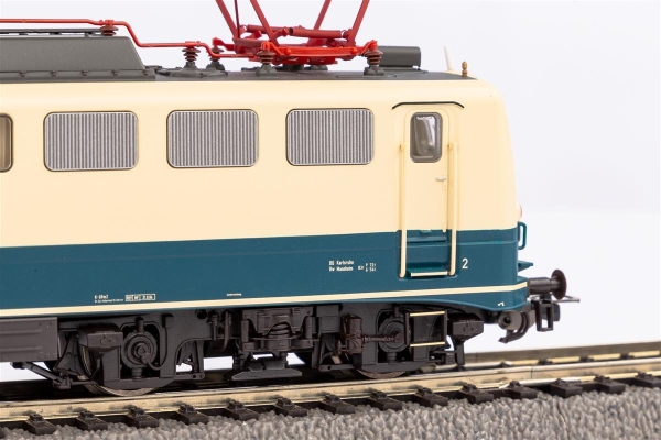 Piko  51909 Elektrolokomotive 140 beigeblau DB