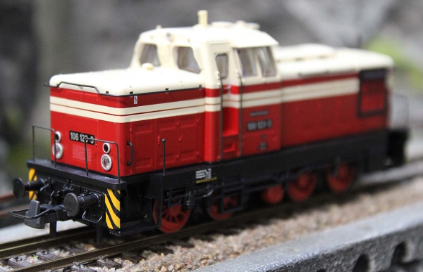 Roco 70259 Diesellokomotive BR 106 DR - Sound-Version