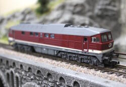 Roco 36421 Diesellokomotive BR 132 DR HE-Sound-Version