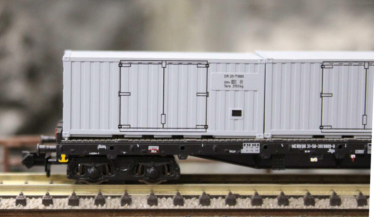 Minitrix 18431 Flachwagen Rgs 3910 der DR