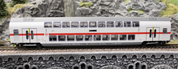 Trix 23253 IC2 Doppelstock-Mittelwagen DApza 687.2, 1. Klasse DB