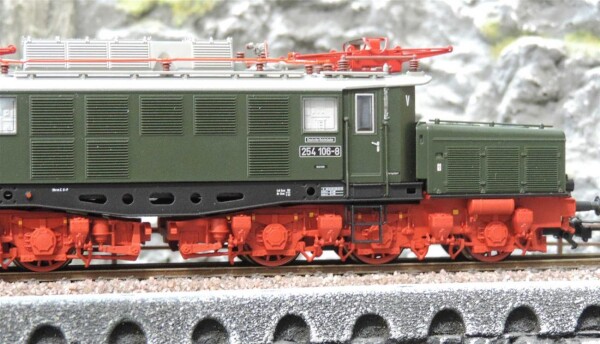 Trix 25991 Elektrolokomotive BR 254 DR - Sound Version