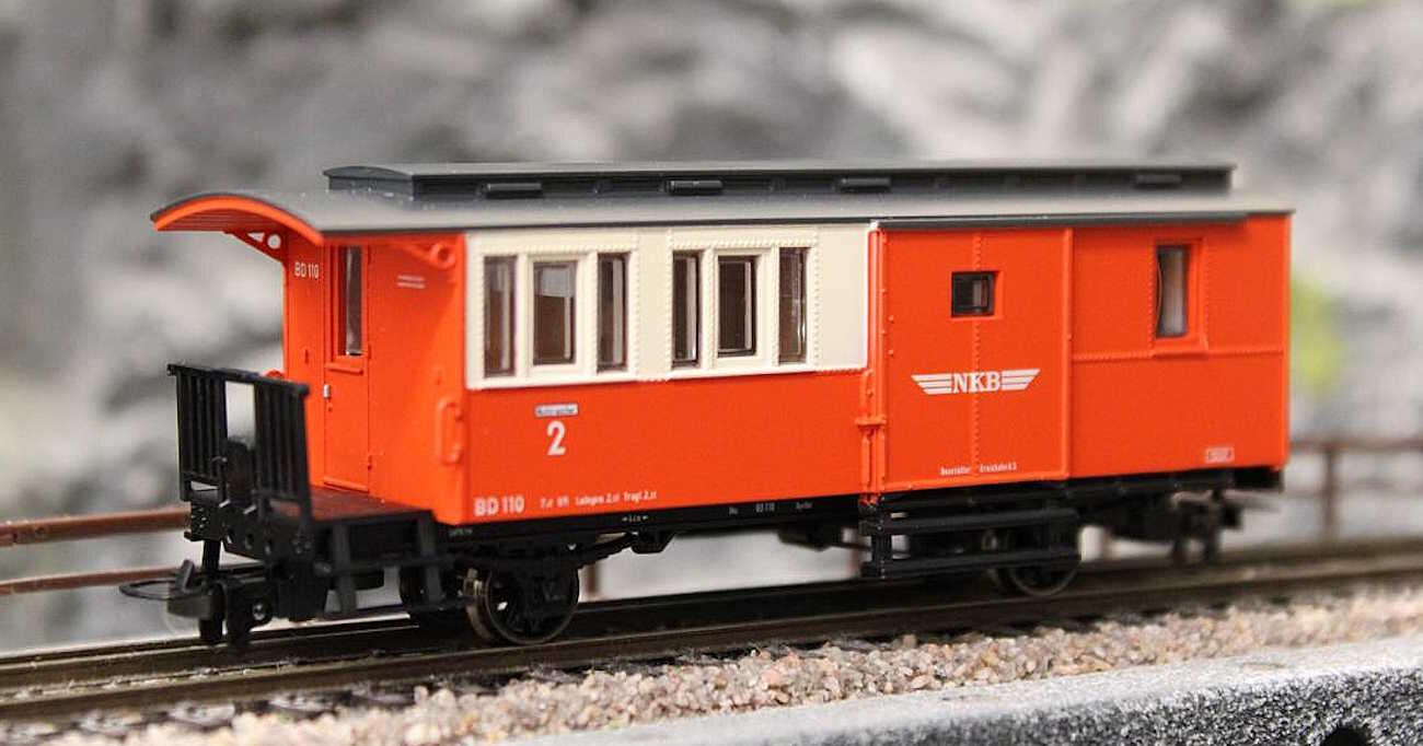 Tillig 13957 Personenwagen mit Gepäckabteil KBPwi der NKB