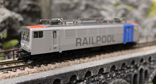 Tillig 04326 Elektrolokomotive BR 155 der RAILPOOL GmbH