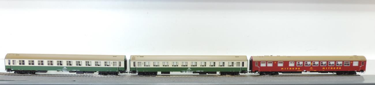 Rivarossi 4345 3-teiliger Set Personenwagen mit Speisewagen DR