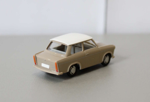 Busch 53107 Trabant Limousine braun Export Variante