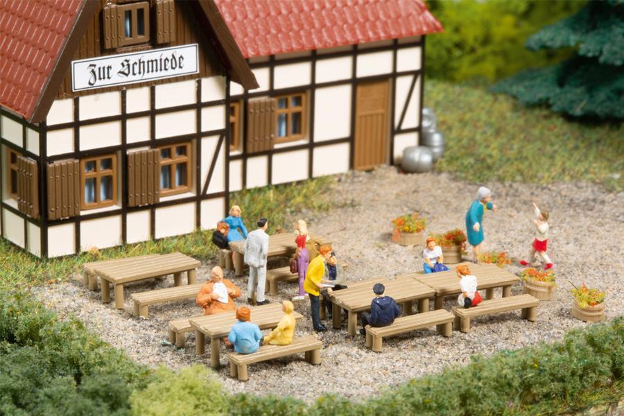 Auhagen 44650 Bänke, Tische
