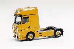 Herpa 311533-004 MB Actros Giga Lampenb. gelb