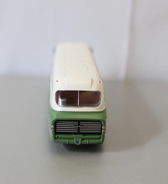 Brekina 59468 -  Ikarus 55 Überlandbus, weiss/grün, 1968
