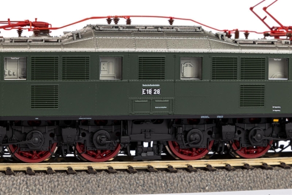 Piko 51929 Elektrolokomotive  BR E 18 DB