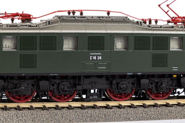 Piko 51930 Elektrolokomotive  BR E 18 DB - Sound Version