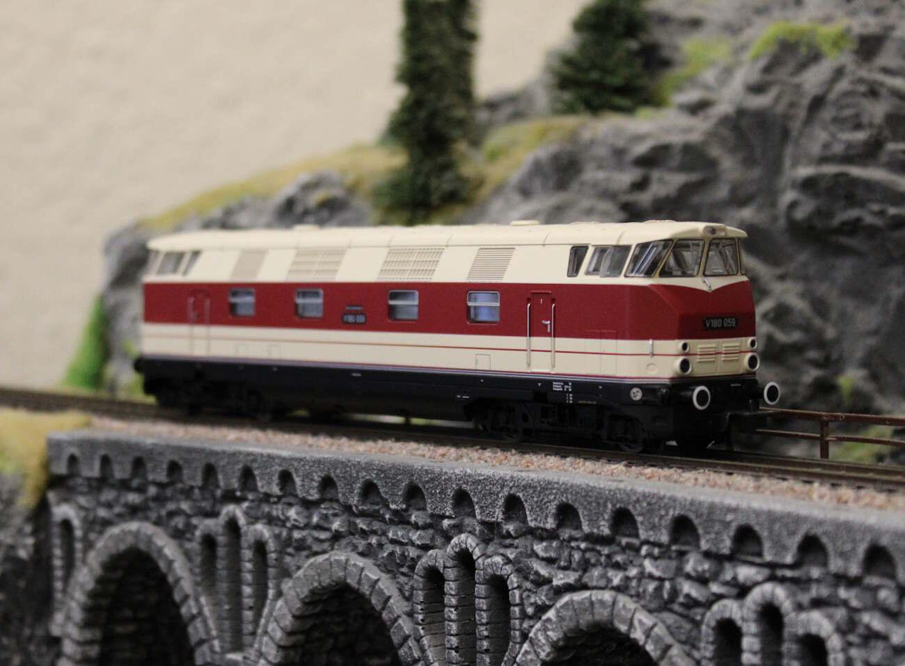Piko 52582 Diesellokomotive V 180 DR GFK - Sound Version