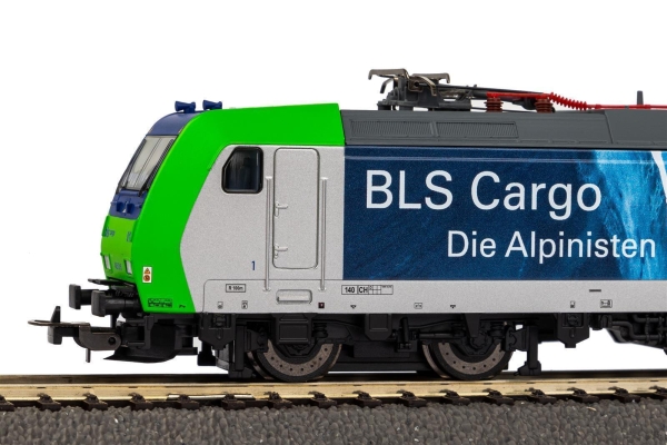 Piko 57945 Elektrolokomotive  Re 485 New Alpinisti BLS