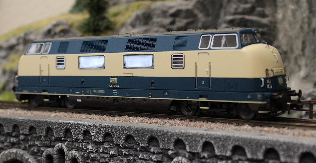 Piko 59723 Diesellokomotive BR 220 DB