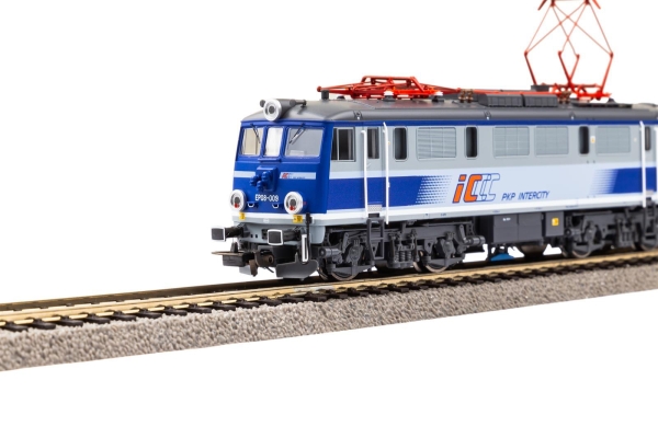 Piko 96384 Elektrolokomotive  EU07 PKP IC