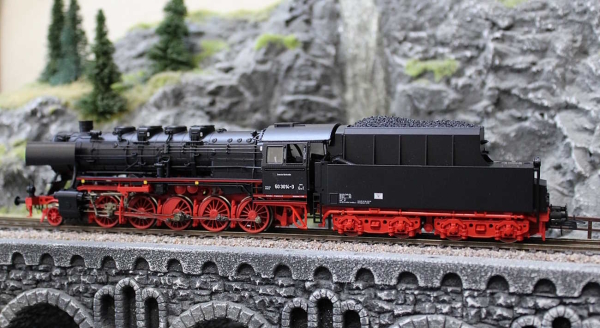 Roco 70042 Dampflokomotive BR 50 DR - Sound Version