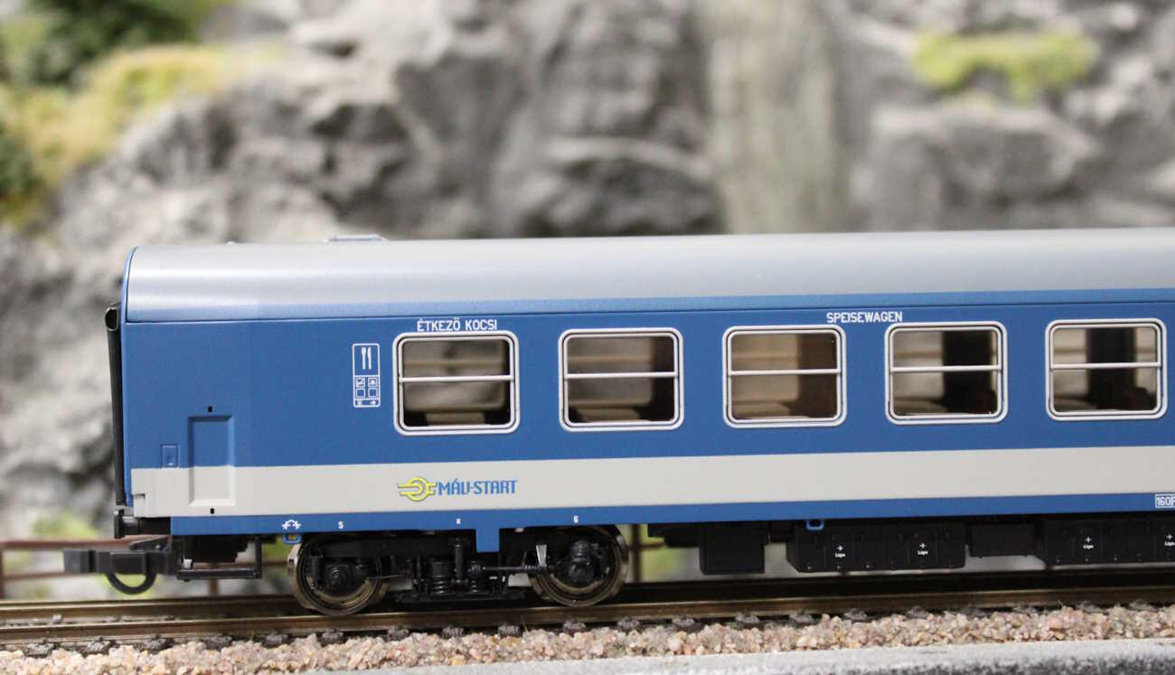 Roco 74824 Speisewagen, MAV-Start