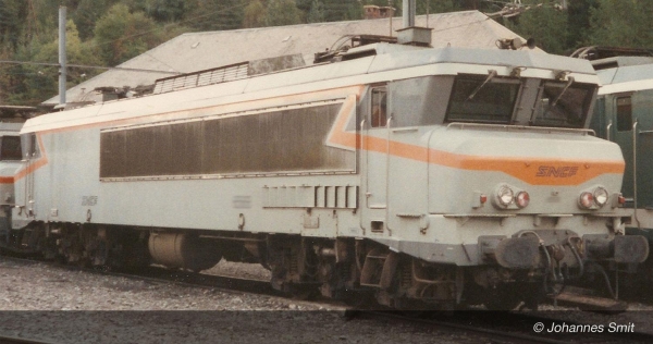 Arnold HN2588 SNCF, Elektrolokomotive CC 6512 grau/orange, Ep. IV