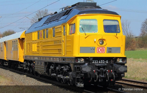 Arnold HN2601 DB Bahnbau, Diesellokomotive BR 233 493-6, gelb, Ep. VI