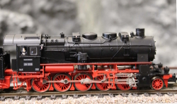 Arnold HN9067 Dampflokomotive BR 58 DR
