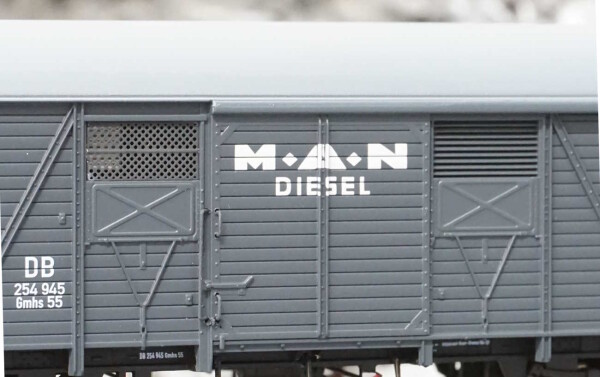 Rivarossi HR6479 Gedeckter Güterwagen Gs, „MAN” DB