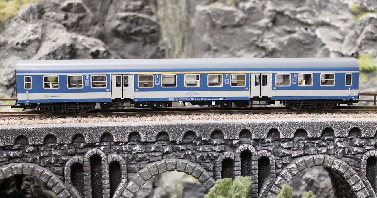 Tillig 12605 Reisezugwagen der MAV-Start