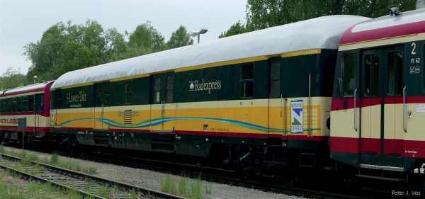 Tillig 74990 Gepäckwagen „Naturpark-Express“ der Hohenzollerischen Landesbahn