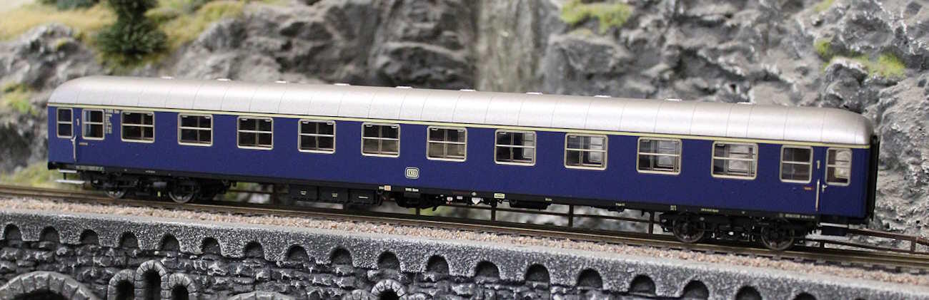Brawa 58114 H0 Schnellzugwagen 1.Klasse A4ümg-54 DB - LED Innenbeleuchtung