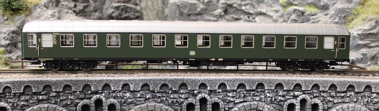 Brawa 58118 H0 Schnellzugwagen 2.Klasse B4ümg-54 DB - LED Innenbeleuchtung
