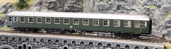 Brawa 58120 H0 Schnellzugwagen 2.Klasse B4ümg-54 DB - LED Innenbeleuchtung