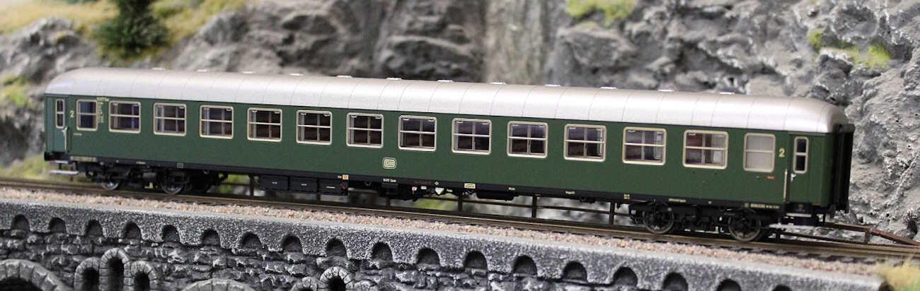 Brawa 58122 H0 Schnellzugwagen 2.Klasse B4ümg-63 DB - LED Innenbeleuchtung