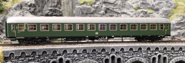 Brawa 58122 H0 Schnellzugwagen 2.Klasse B4ümg-63 DB - LED Innenbeleuchtung