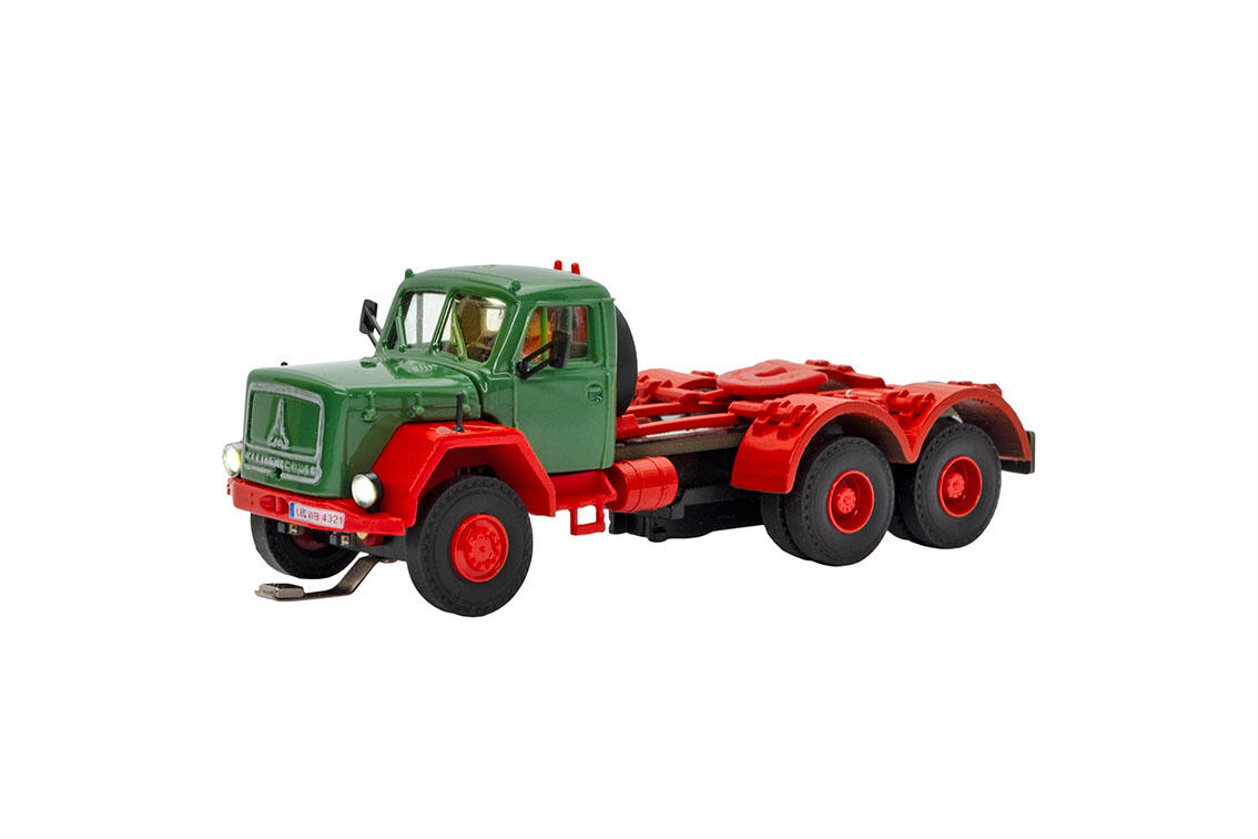 Viessmann 8012 H0 MAGIRUS DEUTZ 3-achs Sattelschlepper,Basis, Funktionsmodell