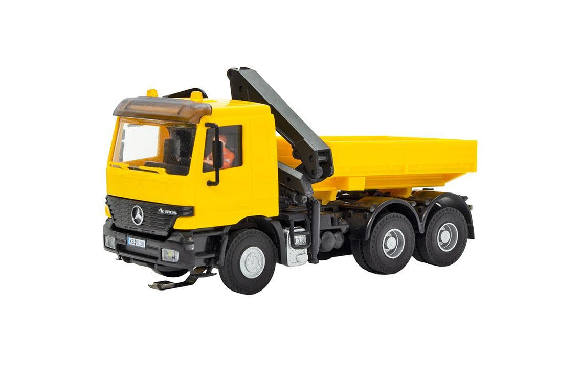 Viessmann 8023 H0 MB ACTROS 3-achs Zugmaschine mit Ladekran und Rundumleuchten, Basis, Funktionsmodell