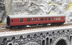 Hornby TT4001B Personenwagen BR Mk1 Composite Corridor...