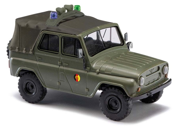 Busch 52118 UAZ 469 NVA Kolonne