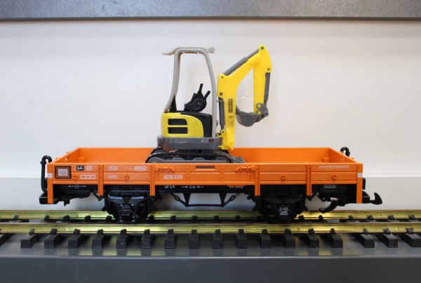 LGB 70403-2 LGB Niederbordwagen mit Bagger