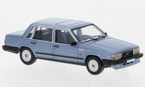 Brekina PCX870661 Volvo 740 metallic hellblau, 1984,