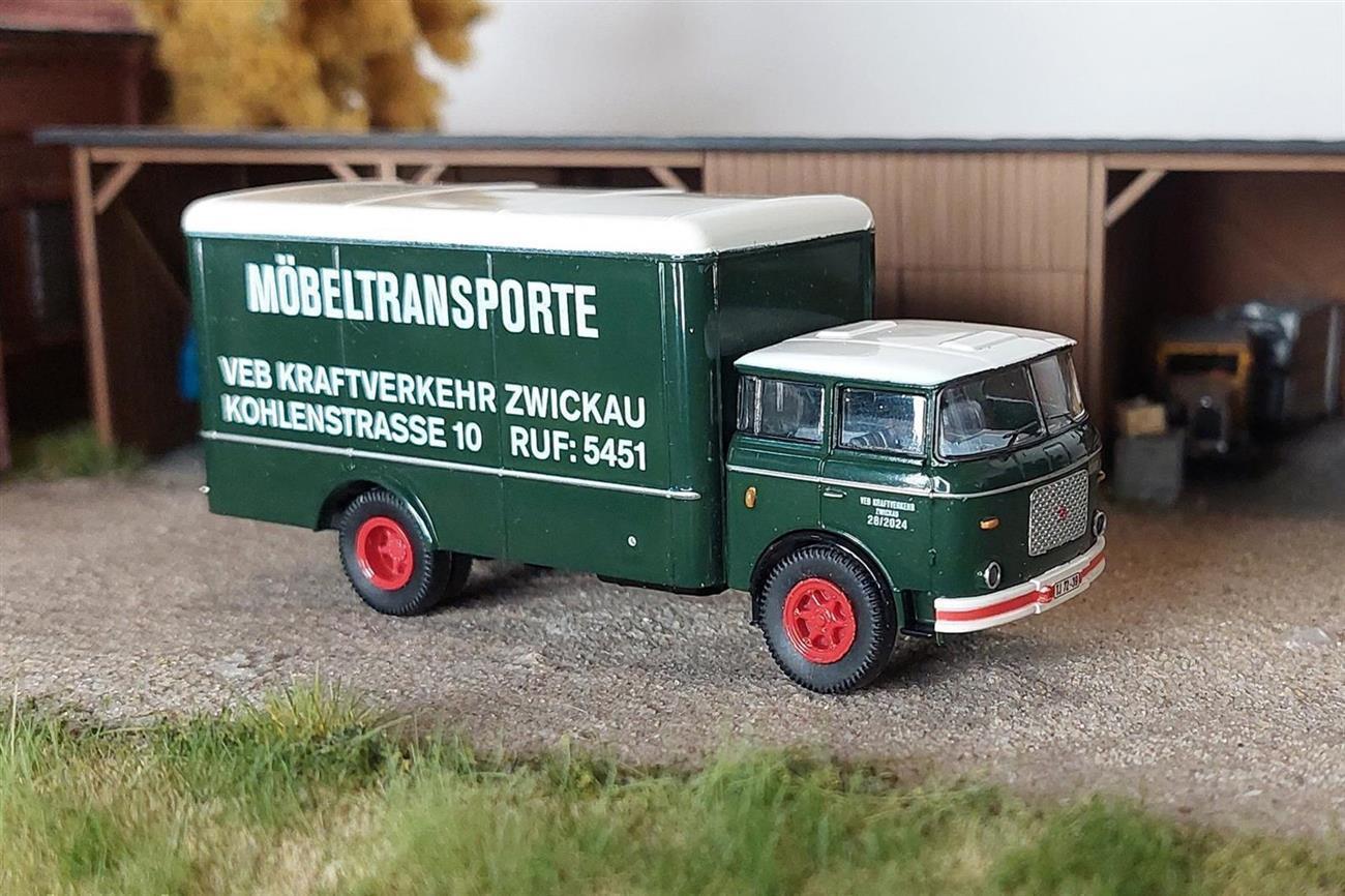 Modell Car Zenker 03-372 LIAZ Skoda 706 Möbelkoffer VEB KVK Zwickau 1:87