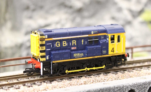 Hornby TT3003M Diesellokomotive Class 08 0-6-0 08924 GBRf