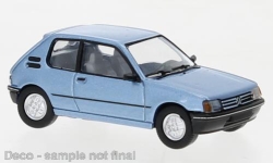 Brekina PCX870506 Peugeot 205 metallic hellblau, 1984,