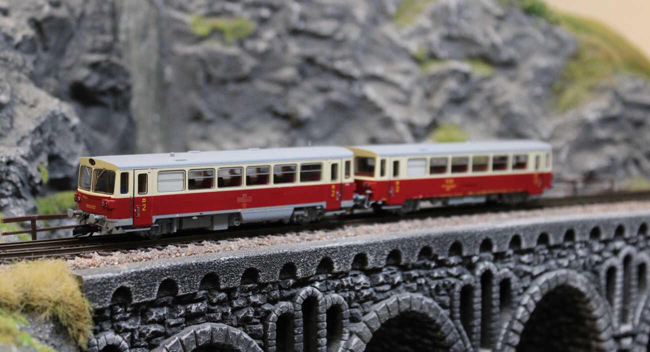 Roco 7780001 Dieseltriebwagen M 152 0059 mit Beiwagen, CSD
