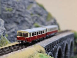 Roco 7780001 Dieseltriebwagen M 152 0059 mit Beiwagen, CSD