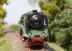 Trix 25020 Dampflokomotive 18 201 DR