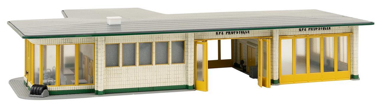 Faller 130592 Große BP-Tankstelle
