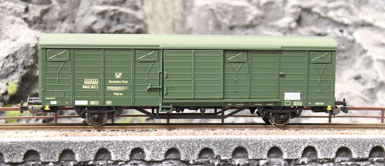 Piko 24504 Gedeckter Güterwagen Post aa DR